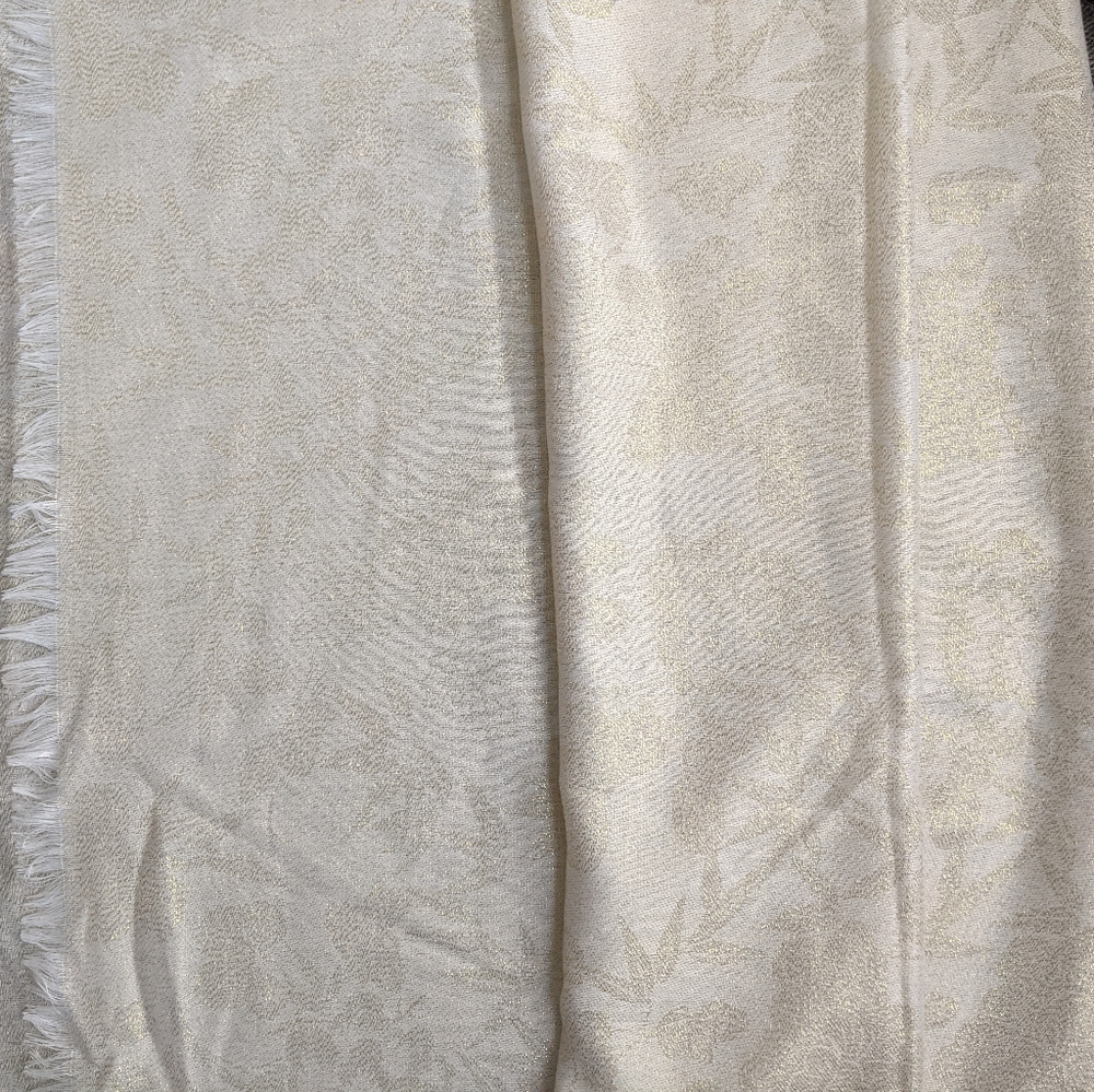 Scarf - Picture 5 of 6